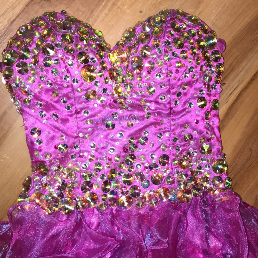 Prom dress - Picture 2 of 5